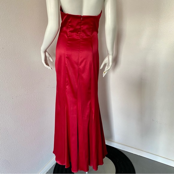 PROM Red Satin Gown with Sweetheart Neckline - Picture 7 of 9